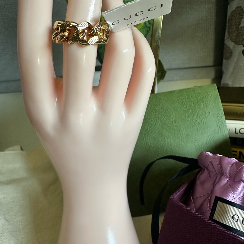Gucci NWT Gold Interlocking Ring - Picture 3 of 5